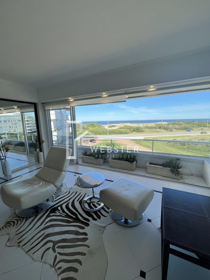 Apartamento ID.1316 - Alquiler Anual espectacular apto en la rambla de la Brava!