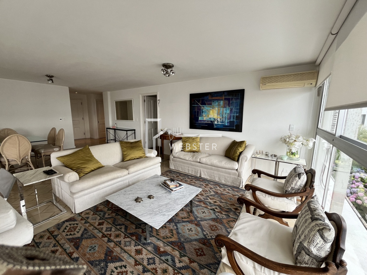 Apartamento ID.1045 - Venta de apartamento con  espectacular planta y hermosa vista 