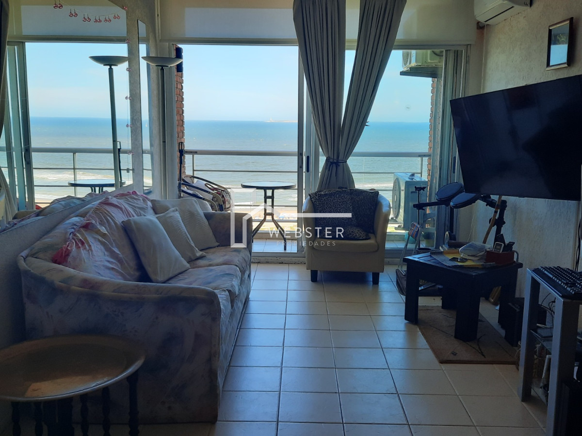 Apartamento ID.1574 - Alquiler anual frente a la brava 