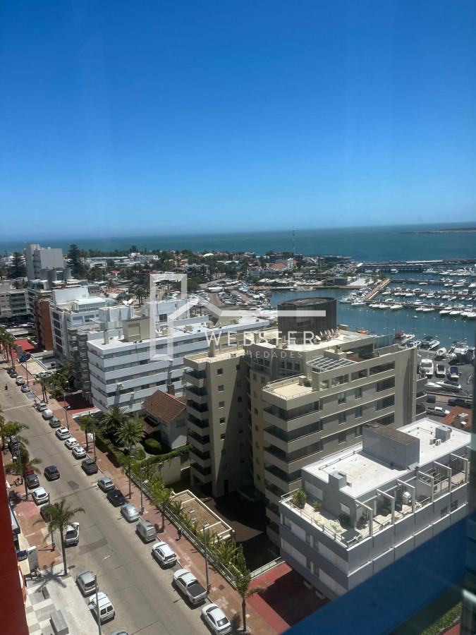 Apartamento ID.2552 - Hermoso apartamento reciclado, vista espectacular al Puerto!