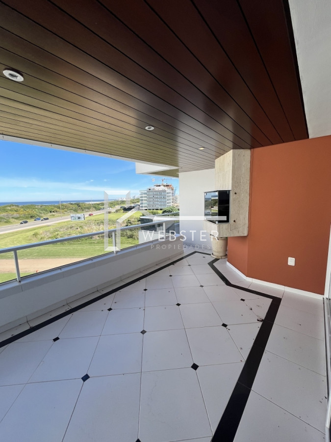 Apartamento ID.1316 - Alquiler Anual espectacular apto en la rambla de la Brava!