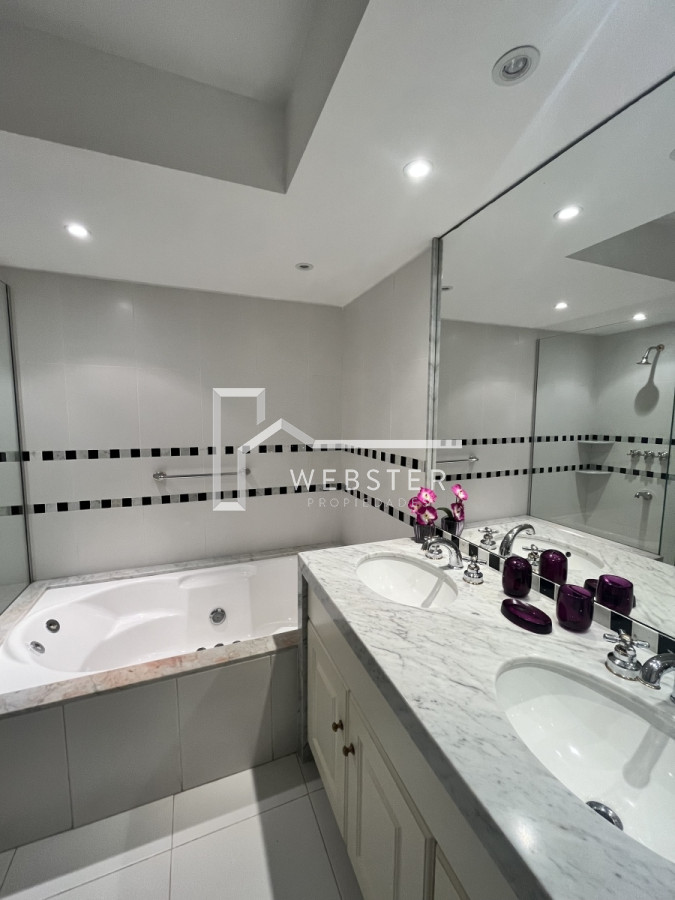 Apartamento ID.1316 - Alquiler Anual espectacular apto en la rambla de la Brava!