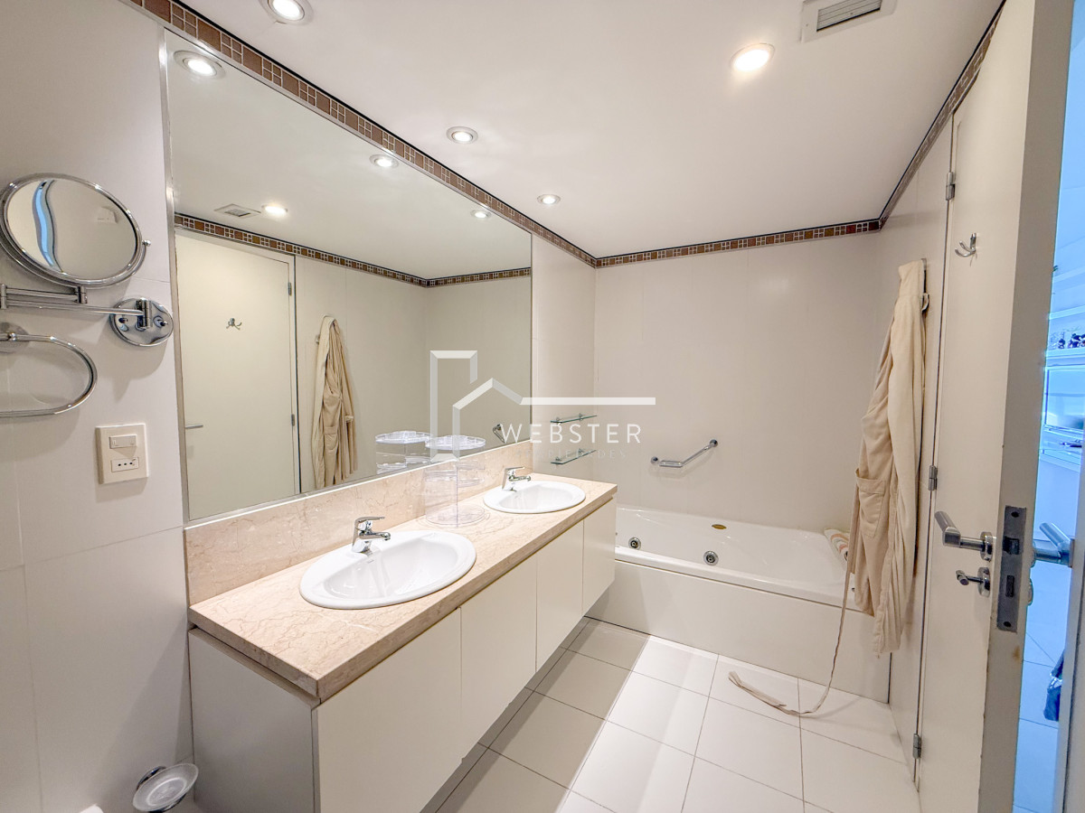 Apartamento ID.1031 - Luminoso y cómodo apartamento en primera linea Playa Brava 