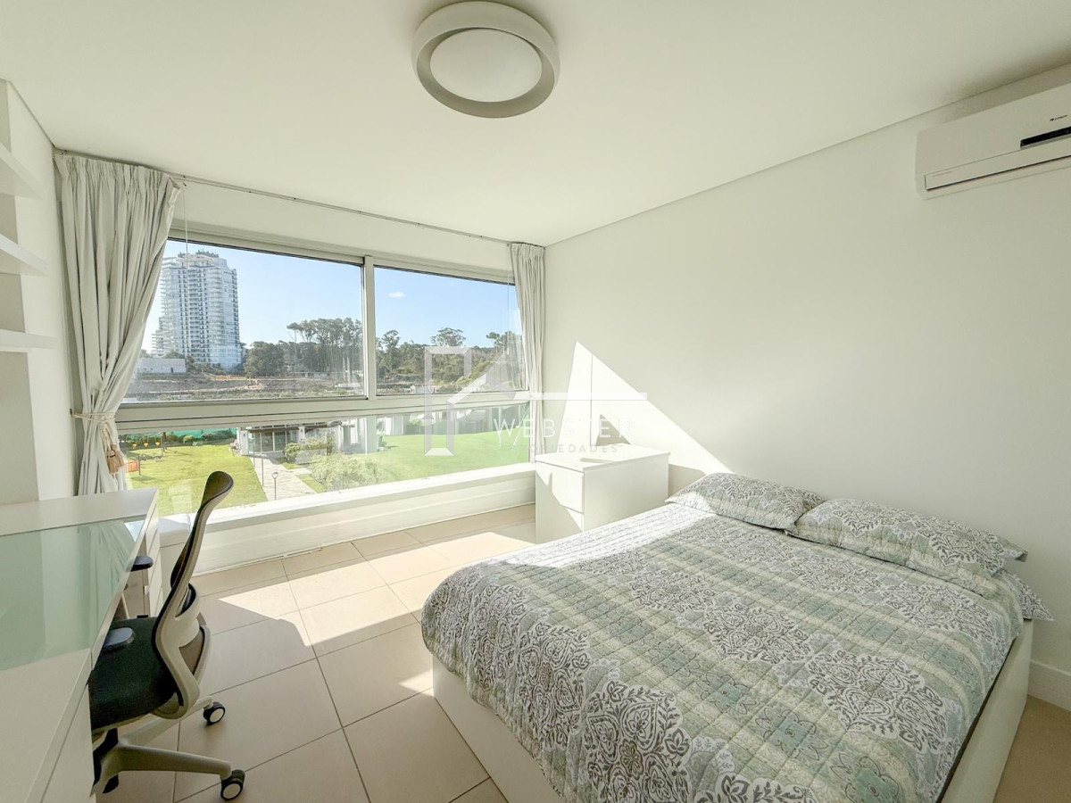 Apartamento ID.1031 - Luminoso y cómodo apartamento en primera linea Playa Brava 