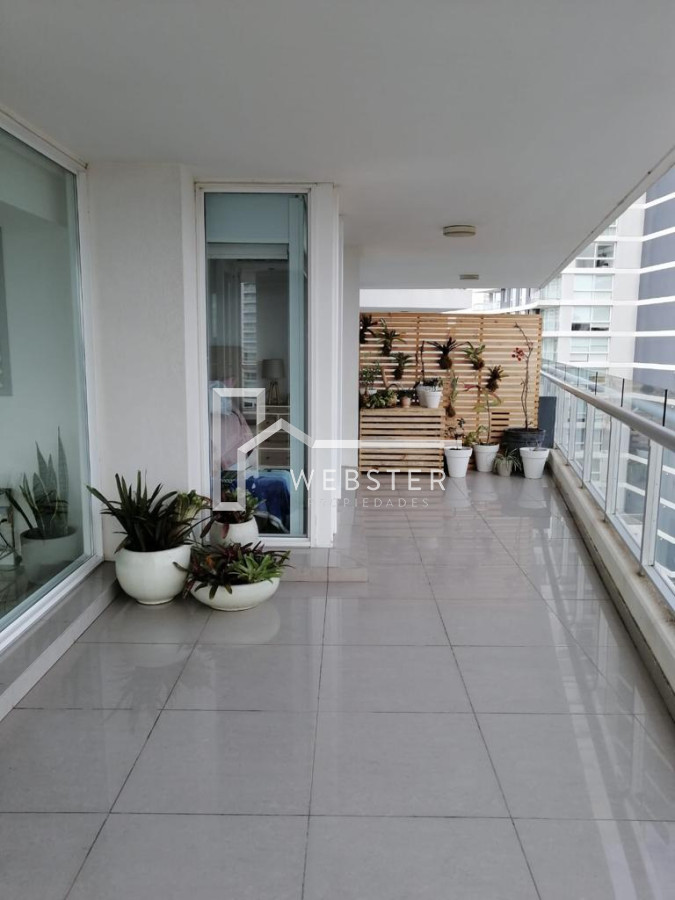Apartamento ID.458 - Apartamento en venta y alquiler anual en Torre exclusiva 