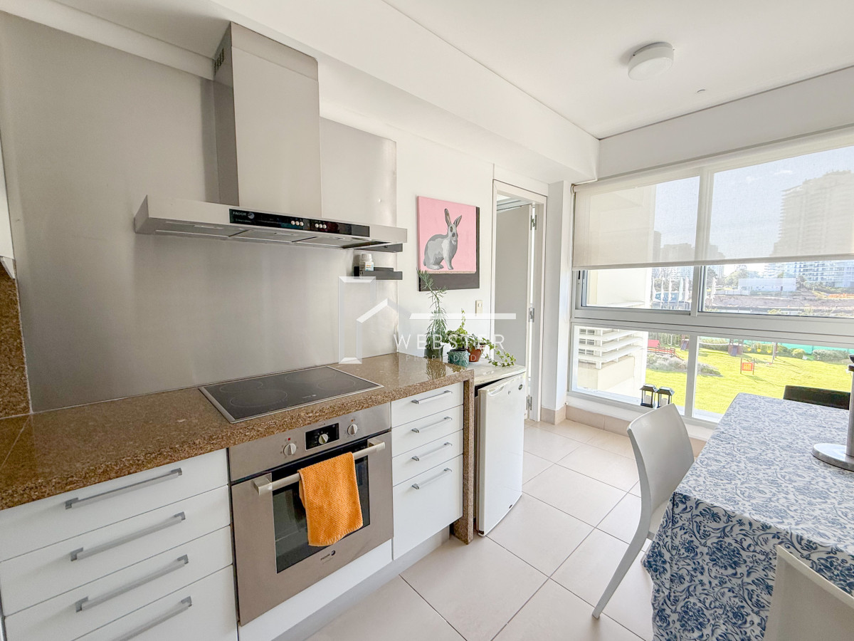Apartamento ID.1031 - Luminoso y cómodo apartamento en primera linea Playa Brava 