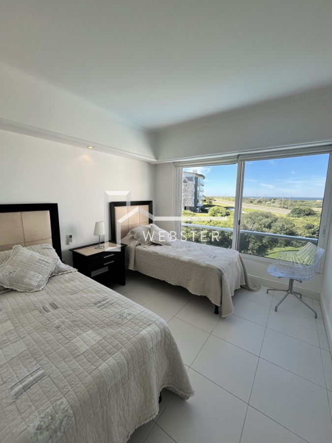 Apartamento ID.1316 - Alquiler Anual espectacular apto en la rambla de la Brava!