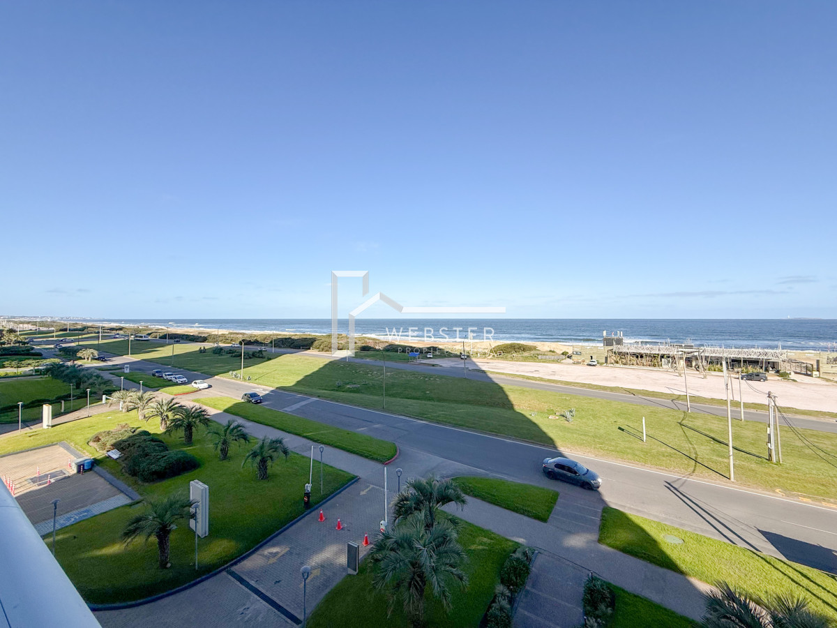 Apartamento ID.1031 - Luminoso y cómodo apartamento en primera linea Playa Brava 