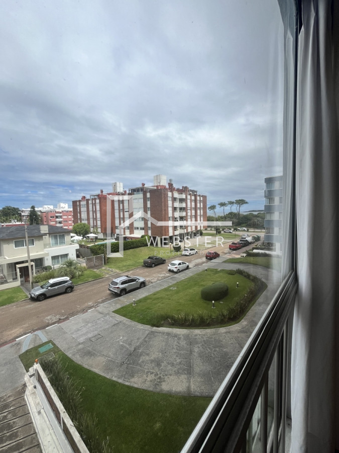 Apartamento ID.1133 - Alquiler Anual 