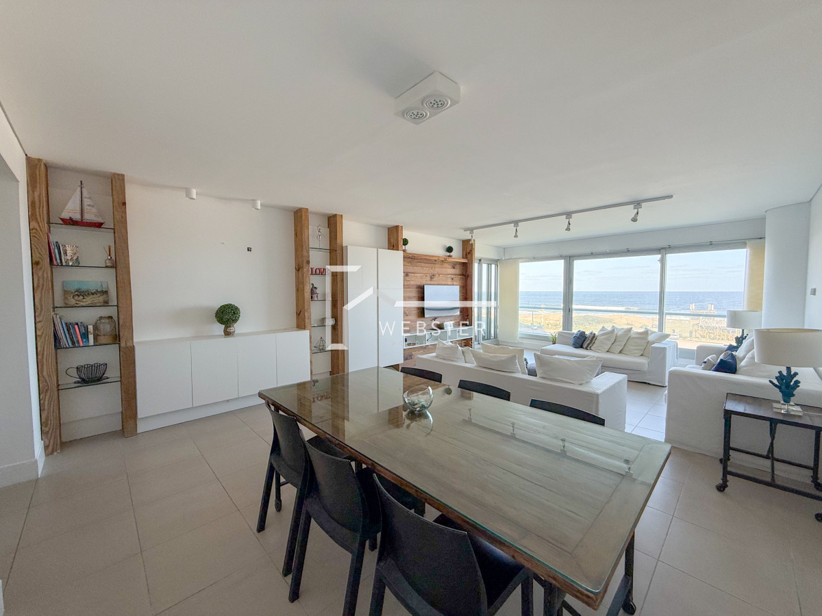 Apartamento ID.1031 - Luminoso y cómodo apartamento en primera linea Playa Brava 