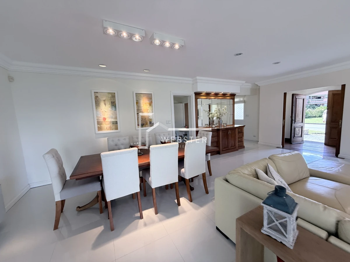 Casa ID.2679 - Venta y alquiler anual casa a pasos de la playa Mansa 