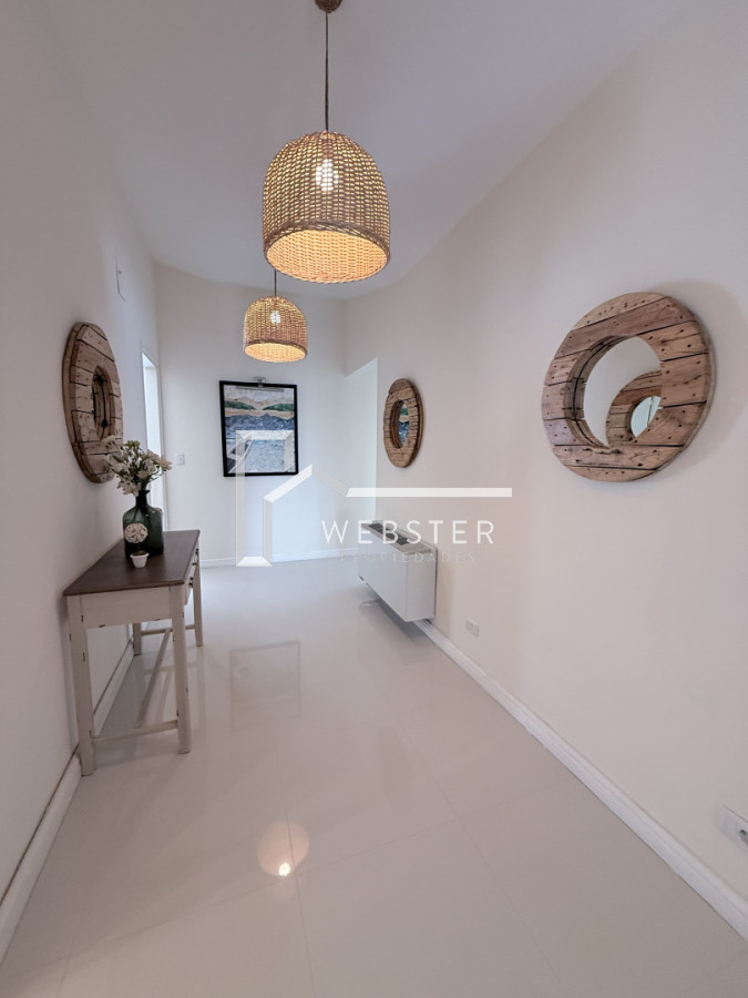 Casa ID.2679 - Venta y alquiler anual casa a pasos de la playa Mansa 