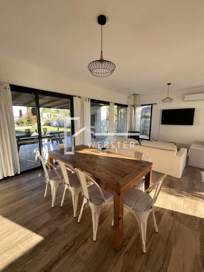 Casa ID.1315 - Alquiler Anual y Venta hermosa casa en Barrio Privado 