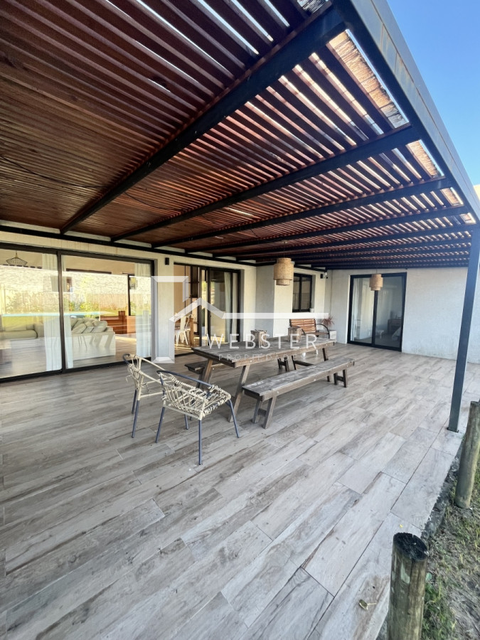 Casa ID.1315 - Alquiler Anual y Venta hermosa casa en Barrio Privado 