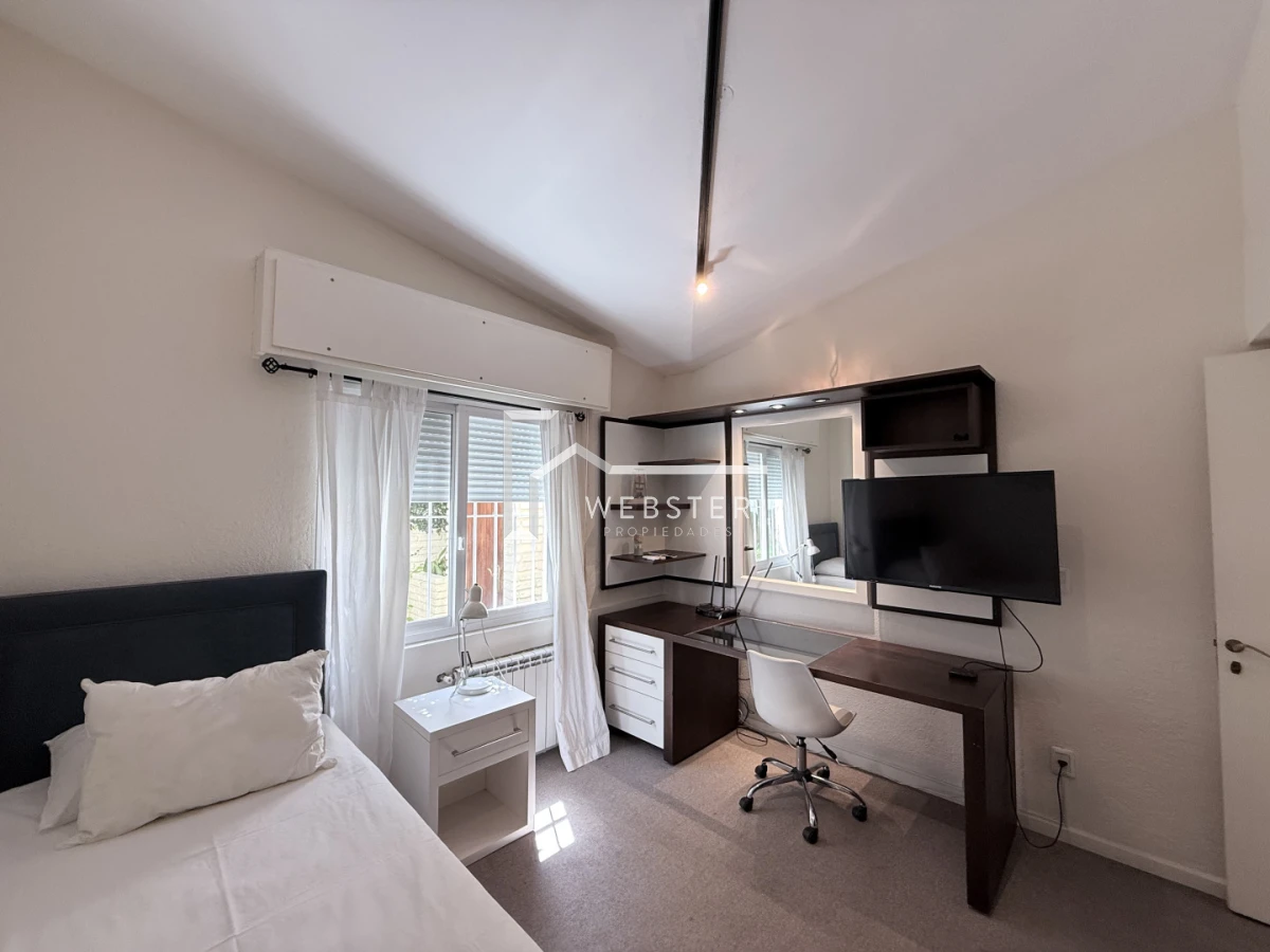 Casa ID.2679 - Venta y alquiler anual casa a pasos de la playa Mansa 