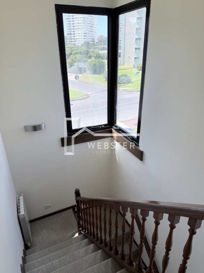 Casa ID.2679 - Venta y alquiler anual casa a pasos de la playa Mansa 