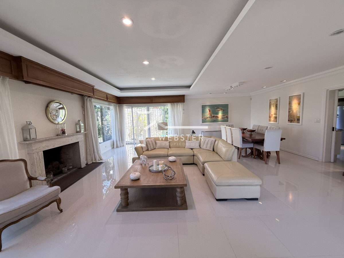 Casa ID.2679 - Venta y alquiler anual casa a pasos de la playa Mansa 