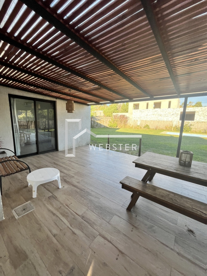 Casa ID.1315 - Alquiler Anual y Venta hermosa casa en Barrio Privado 