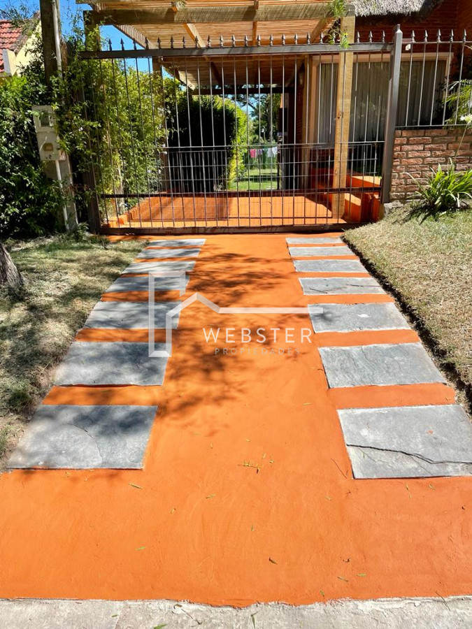 Casa ID.552 - Completo quincho disponible en alquiler anual 