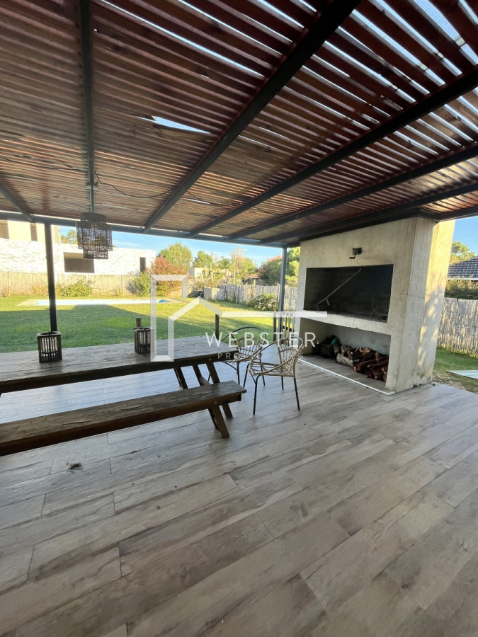 Casa ID.1315 - Alquiler Anual y Venta hermosa casa en Barrio Privado 
