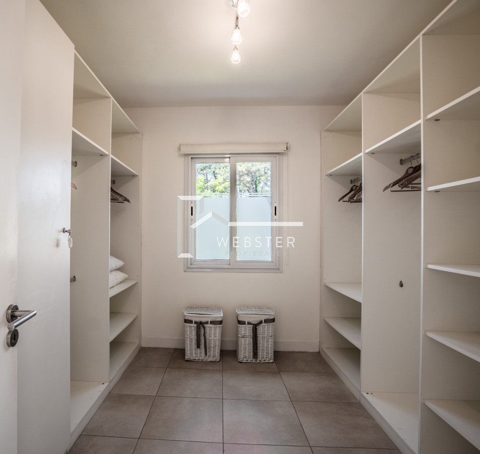 Casa ID.1671 - Alquiler Anual Barrio Privado 