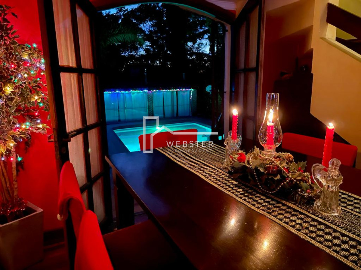 Casa ID.552 - Completo quincho disponible en alquiler anual 