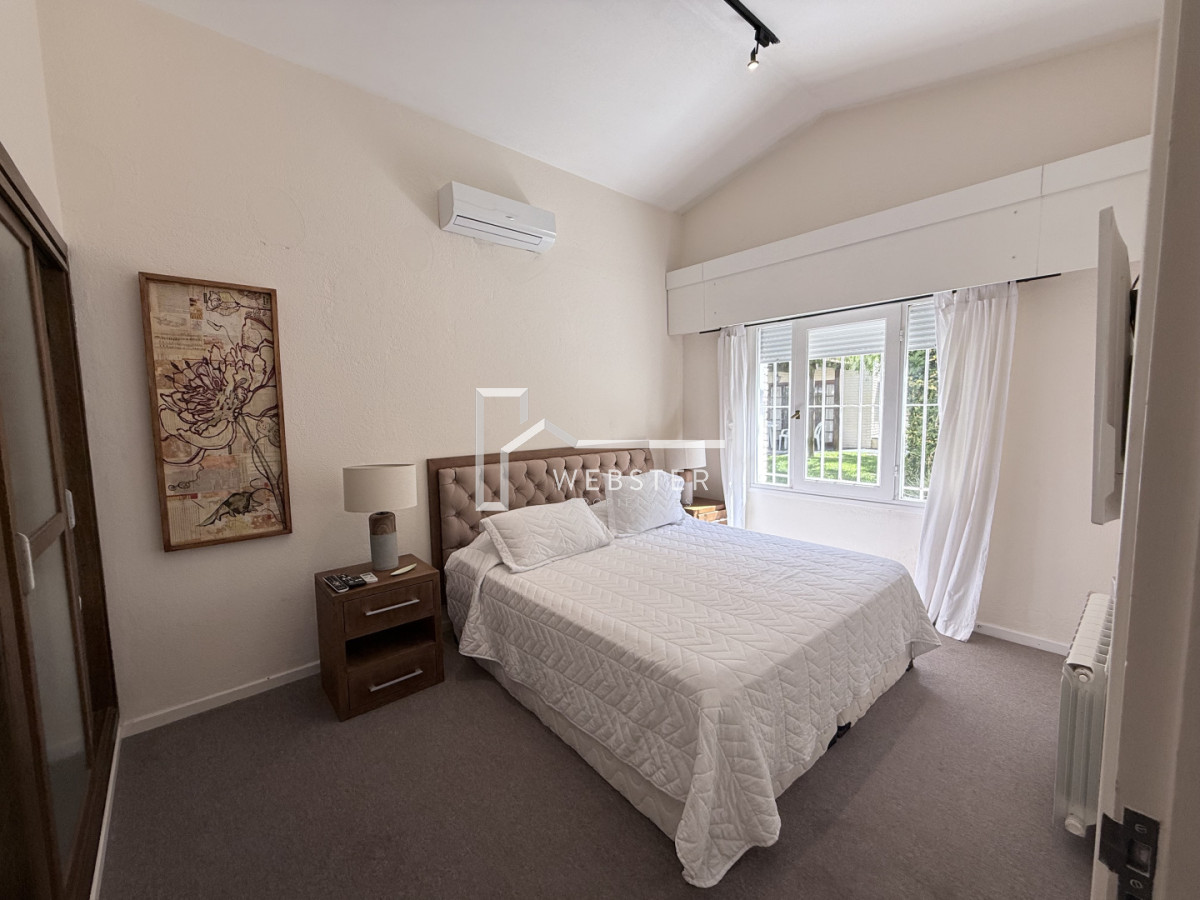 Casa ID.2679 - Venta y alquiler anual casa a pasos de la playa Mansa 