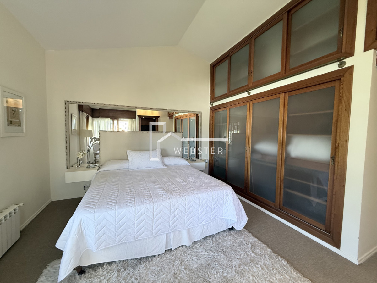 Casa ID.2679 - Venta y alquiler anual casa a pasos de la playa Mansa 