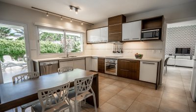 ALQUILER ANUAL CASA BOULEVARD PARK BARRIO PRIVADO 4 DORMITORIOS PUNTA DEL ESTE