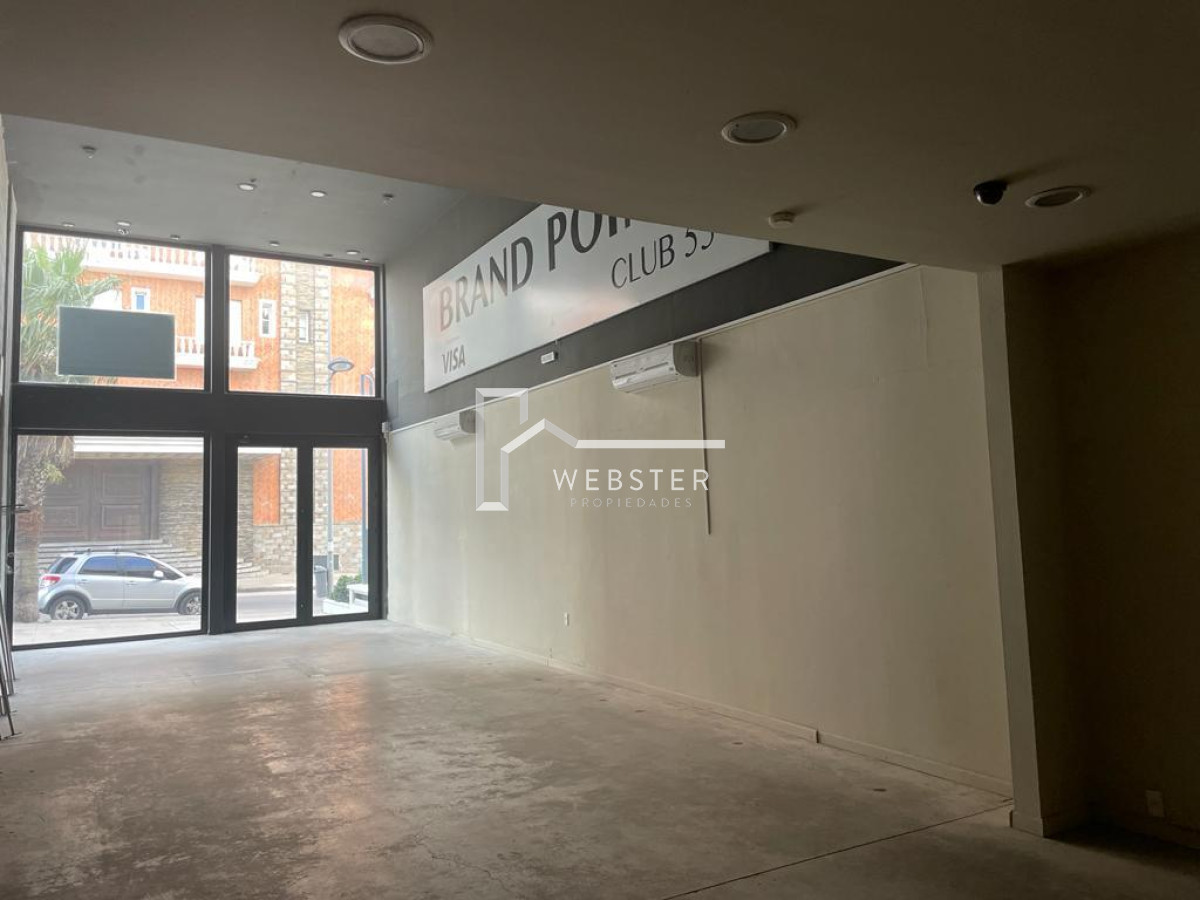 Local Comercial ID.916 - Local en Punta del Este, Península
