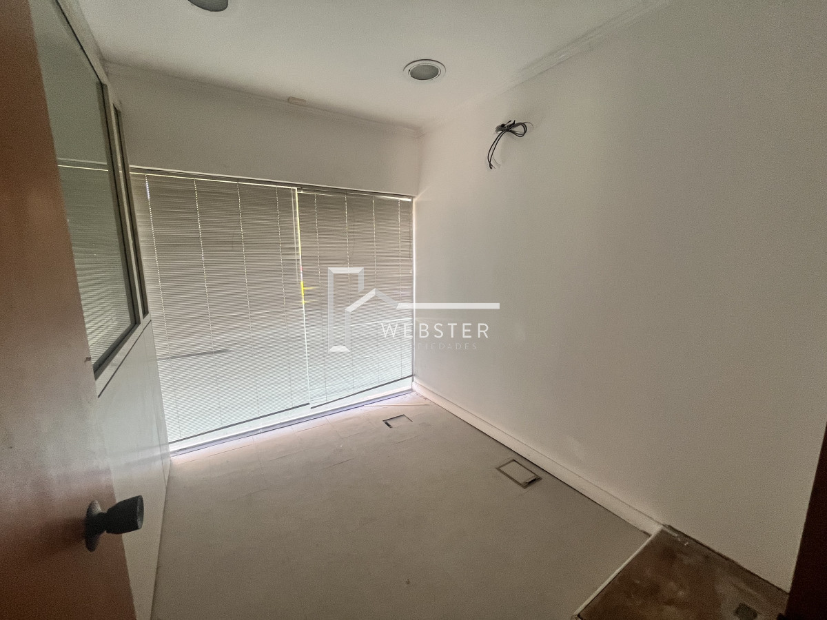 Local Comercial ID.1774 - Local en Punta del Este, Roosevelt