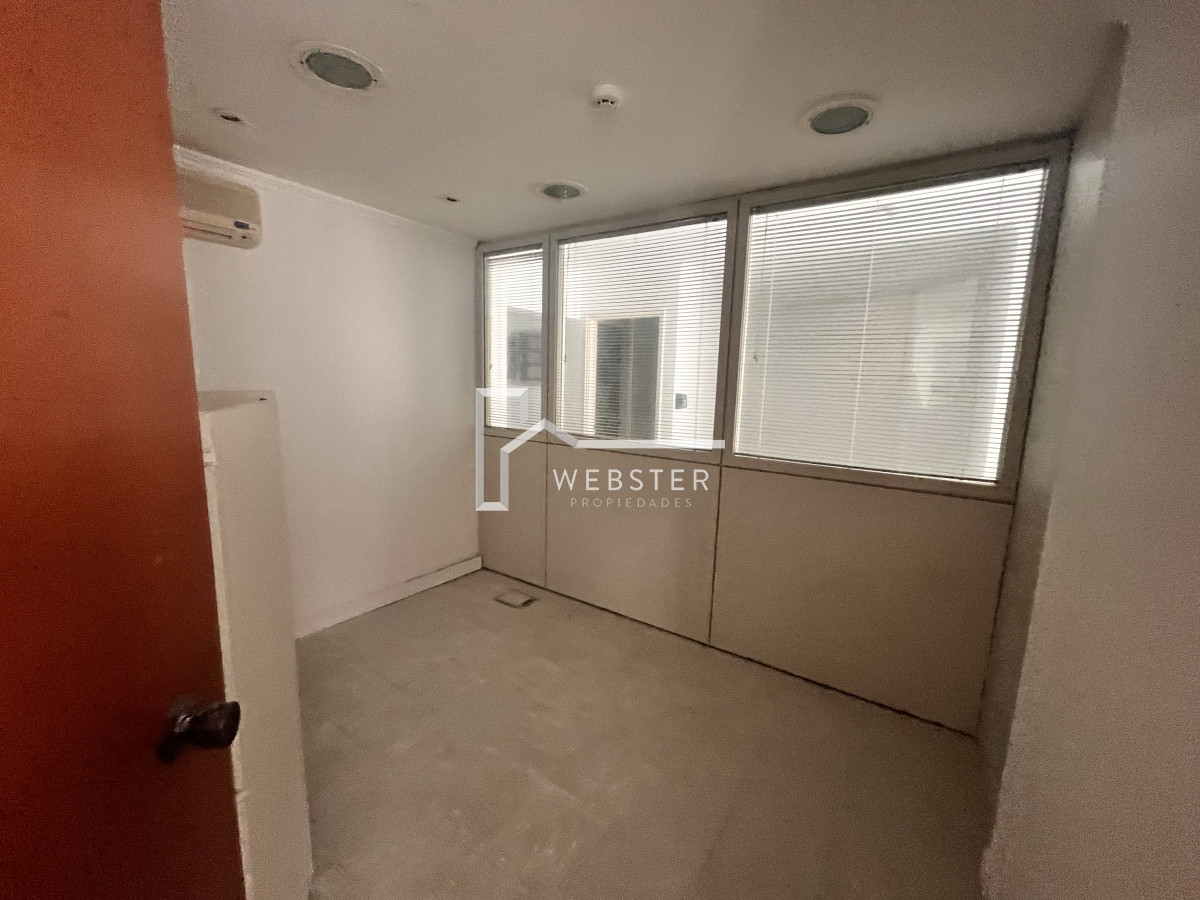 Local Comercial ID.1774 - Local en Punta del Este, Roosevelt