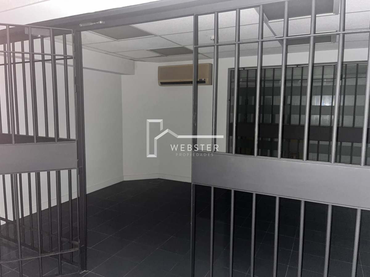 Local Comercial ID.1774 - Local en Punta del Este, Roosevelt
