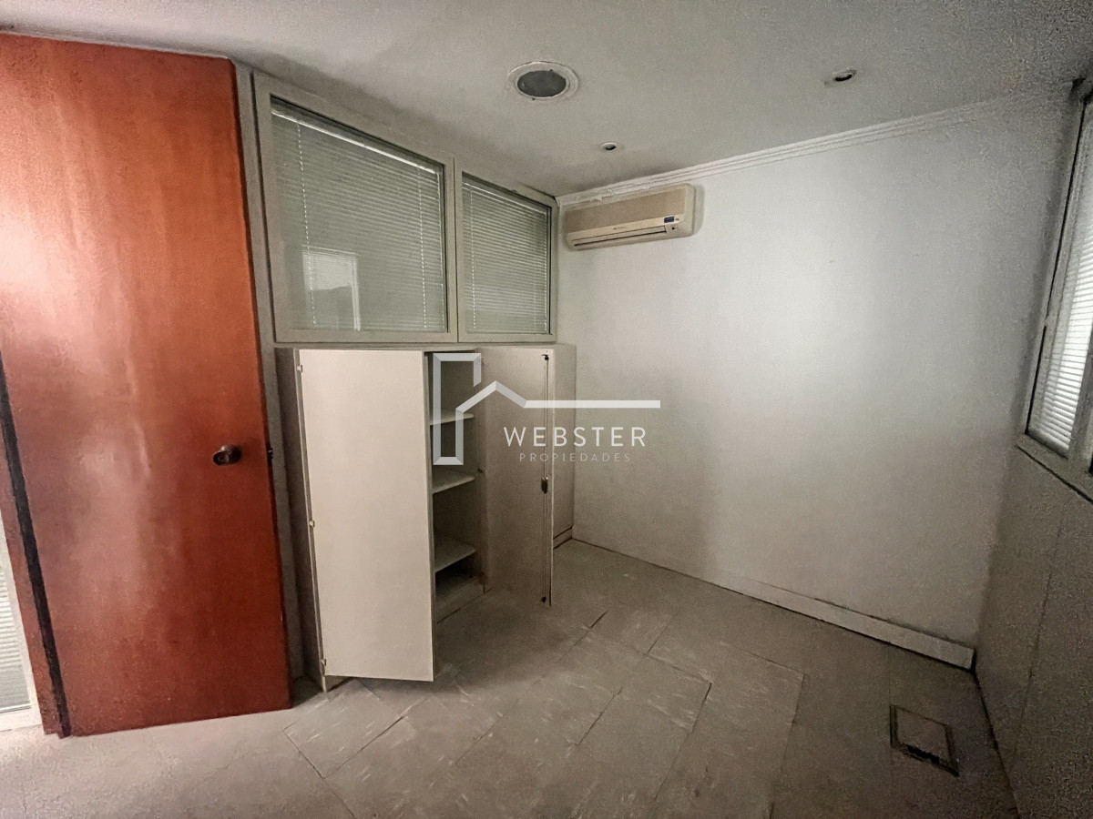 Local Comercial ID.1774 - Local en Punta del Este, Roosevelt