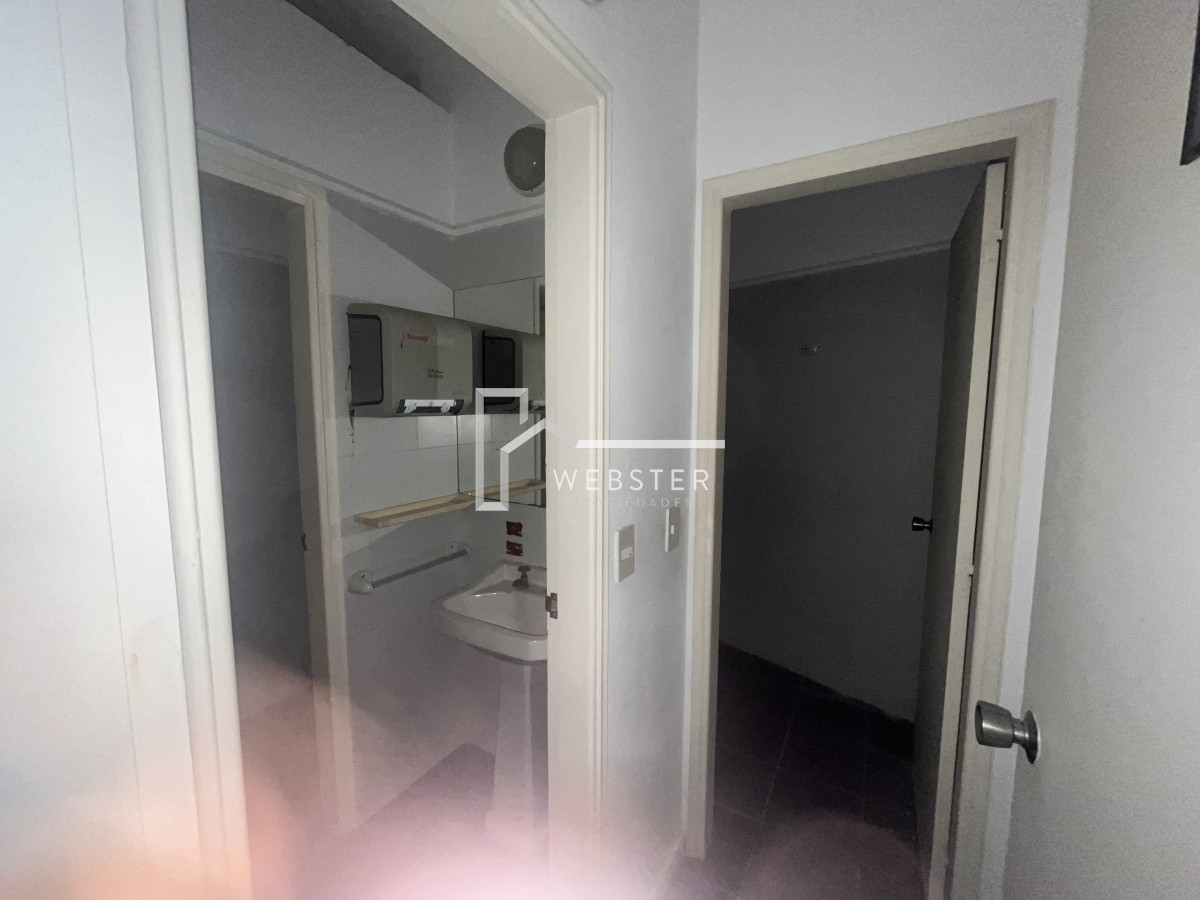 Local Comercial ID.1774 - Local en Punta del Este, Roosevelt