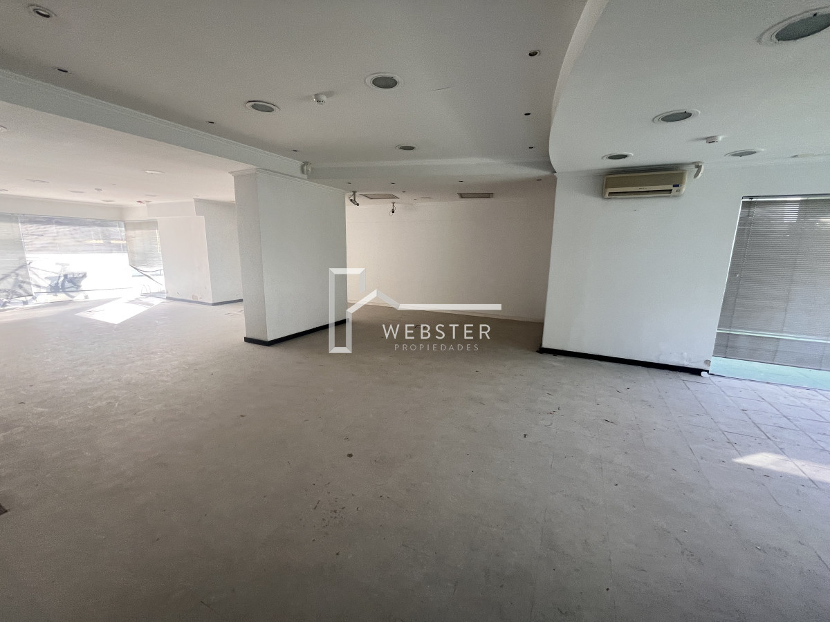 Local Comercial ID.1774 - Local en Punta del Este, Roosevelt