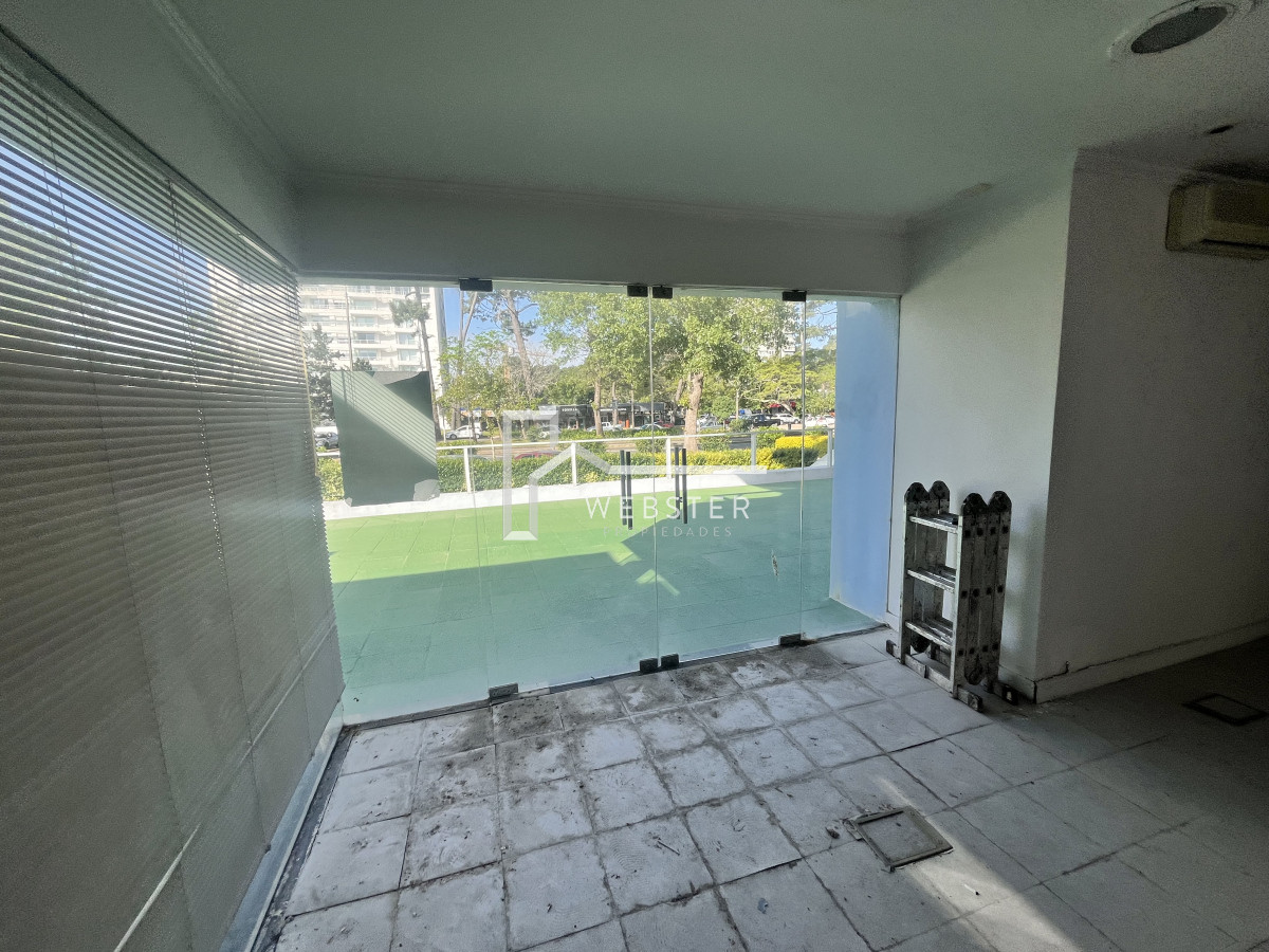 Local Comercial ID.1774 - Local en Punta del Este, Roosevelt