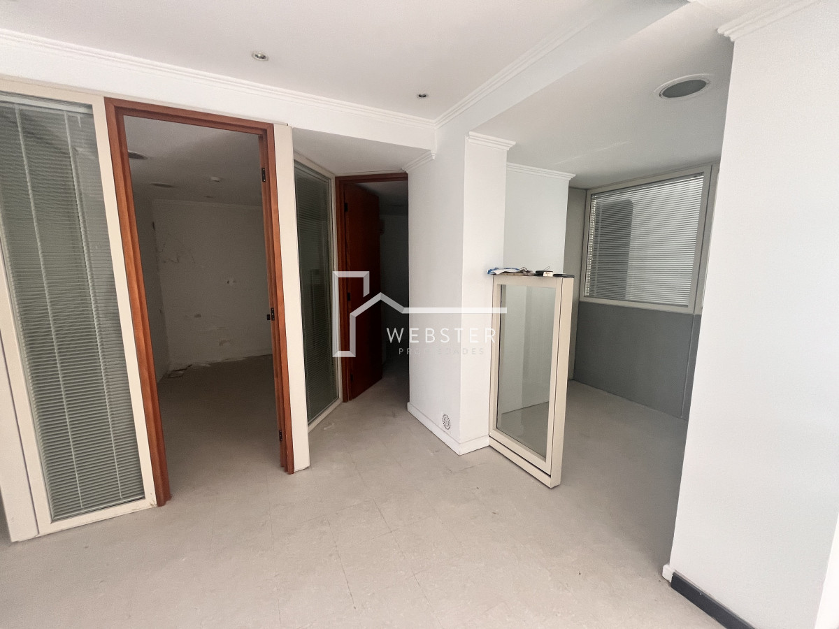 Local Comercial ID.1774 - Local en Punta del Este, Roosevelt
