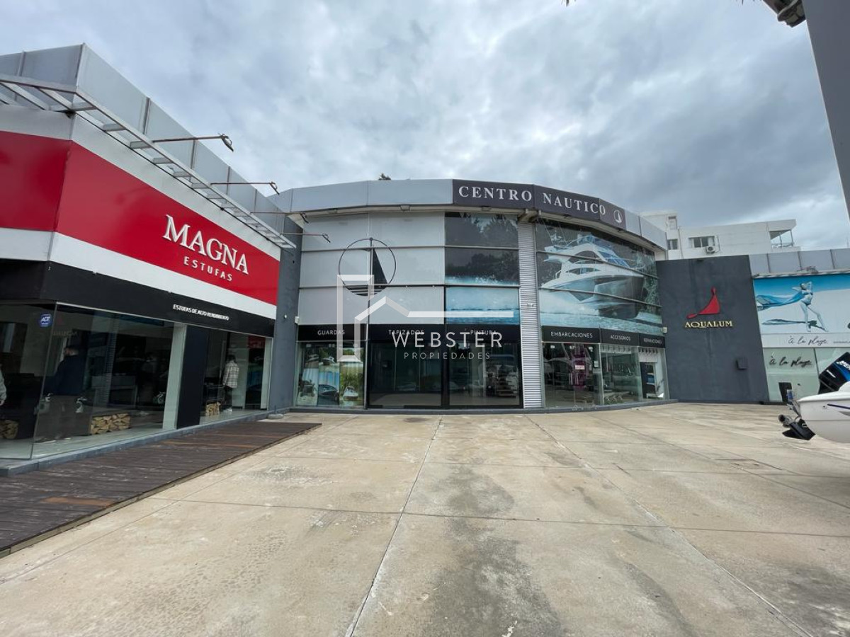 Local Comercial ID.605 - Amplio local disponible en alquiler anual 