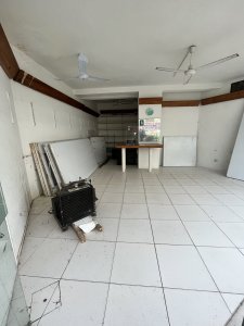 Venta y alquiler anual de local 