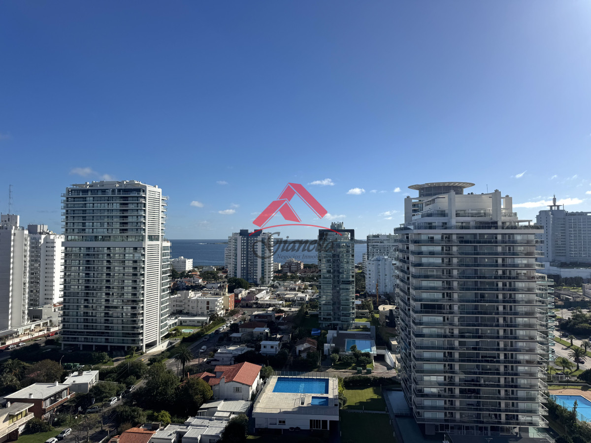 Apartamento ID.2222 - Apartamento en venta de 3 dormitorios en Aidy Grill Playa Brava Punta del Este