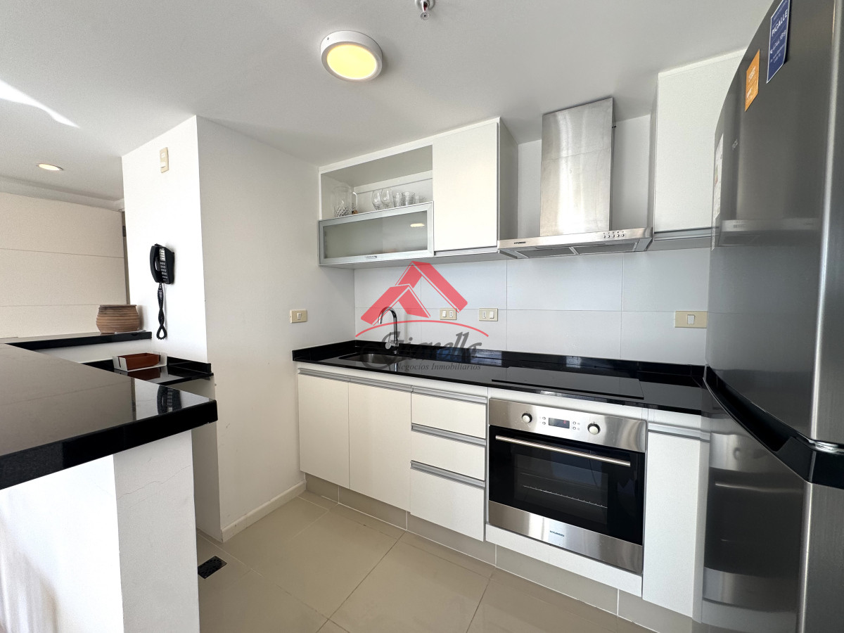 Apartamento ID.2222 - Apartamento en venta de 3 dormitorios en Aidy Grill Playa Brava Punta del Este