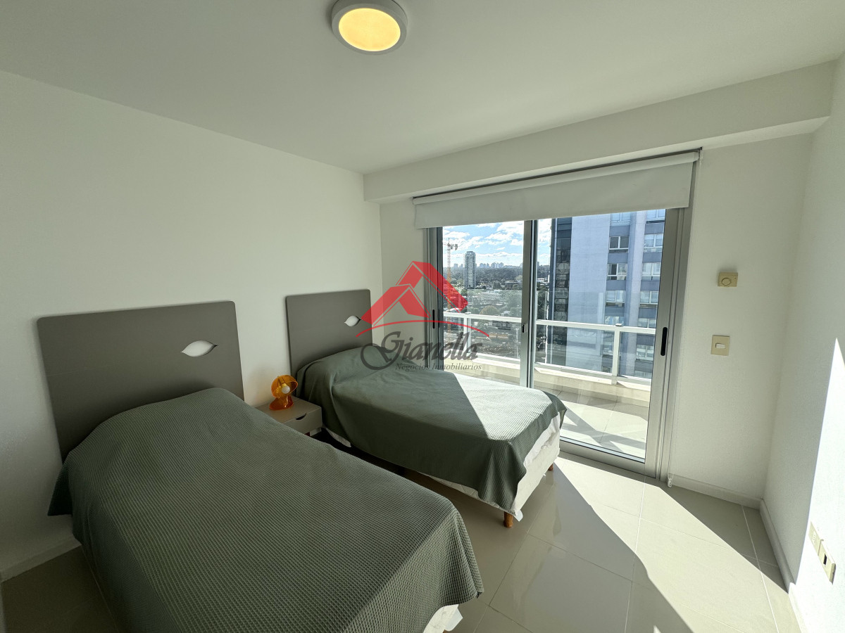 Apartamento ID.2222 - Apartamento en venta de 3 dormitorios en Aidy Grill Playa Brava Punta del Este