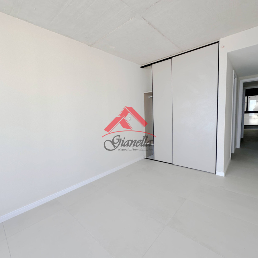 Apartamento ID.2221 - Apartamento de 2 dormitorios en venta, Playa Brava, Punta del Este