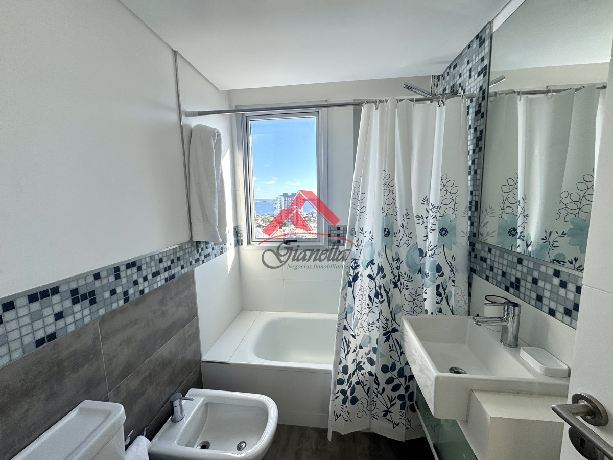 Apartamento ID.2222 - Apartamento en venta de 3 dormitorios en Aidy Grill Playa Brava Punta del Este