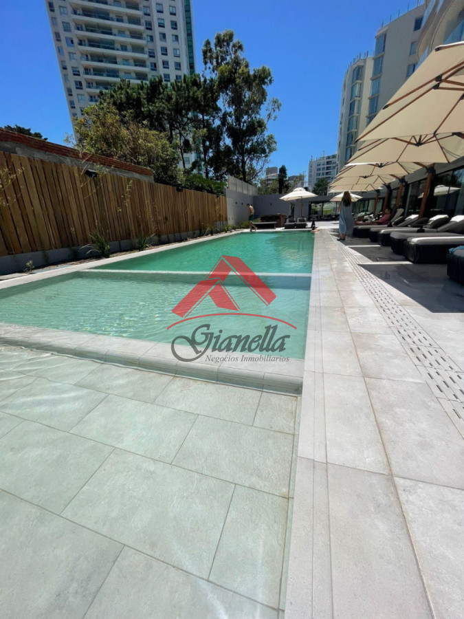 Apartamento ID.2221 - Apartamento de 2 dormitorios en venta, Playa Brava, Punta del Este