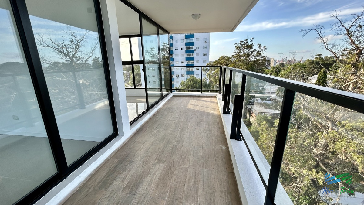 Apartamento ID.4280 - Apartamento de 2 dormitoiros en venta Punta Del Este 