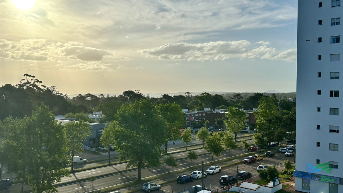 Apartamento ID.4280 - Apartamento de 2 dormitoiros en venta Punta Del Este 