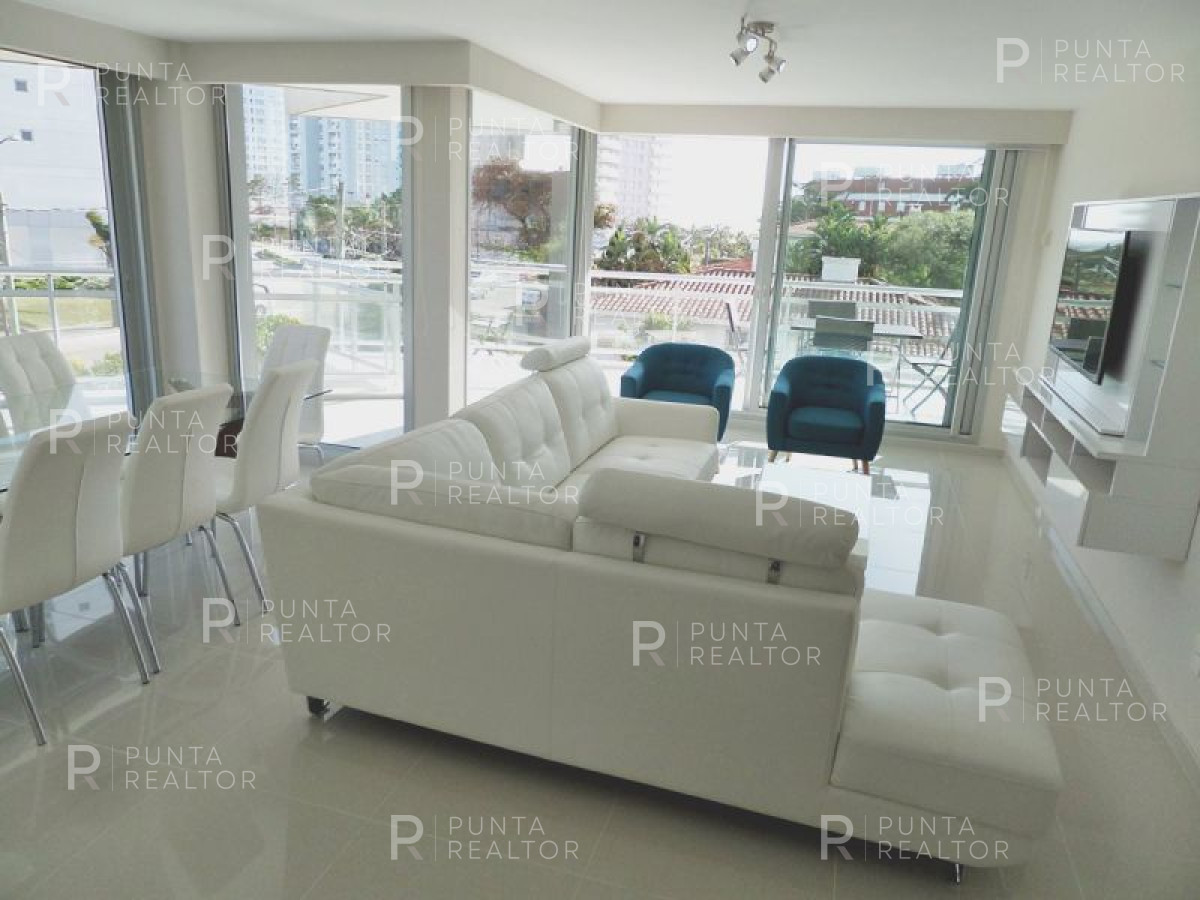 Apartamento ID.1038 - Apartamento en venta Playa Mansa 3 dormitorios