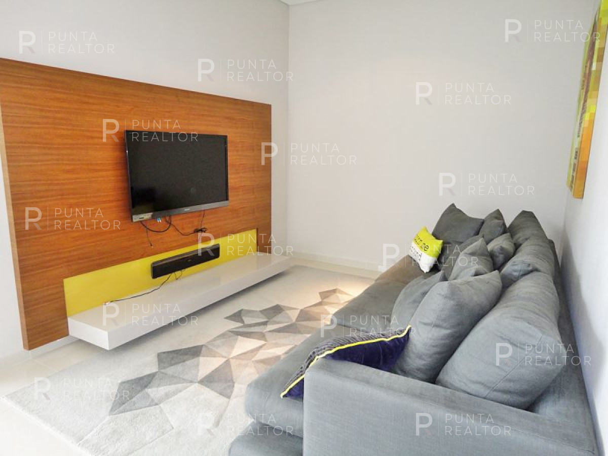 Apartamento ID.1038 - Apartamento en venta Playa Mansa 3 dormitorios